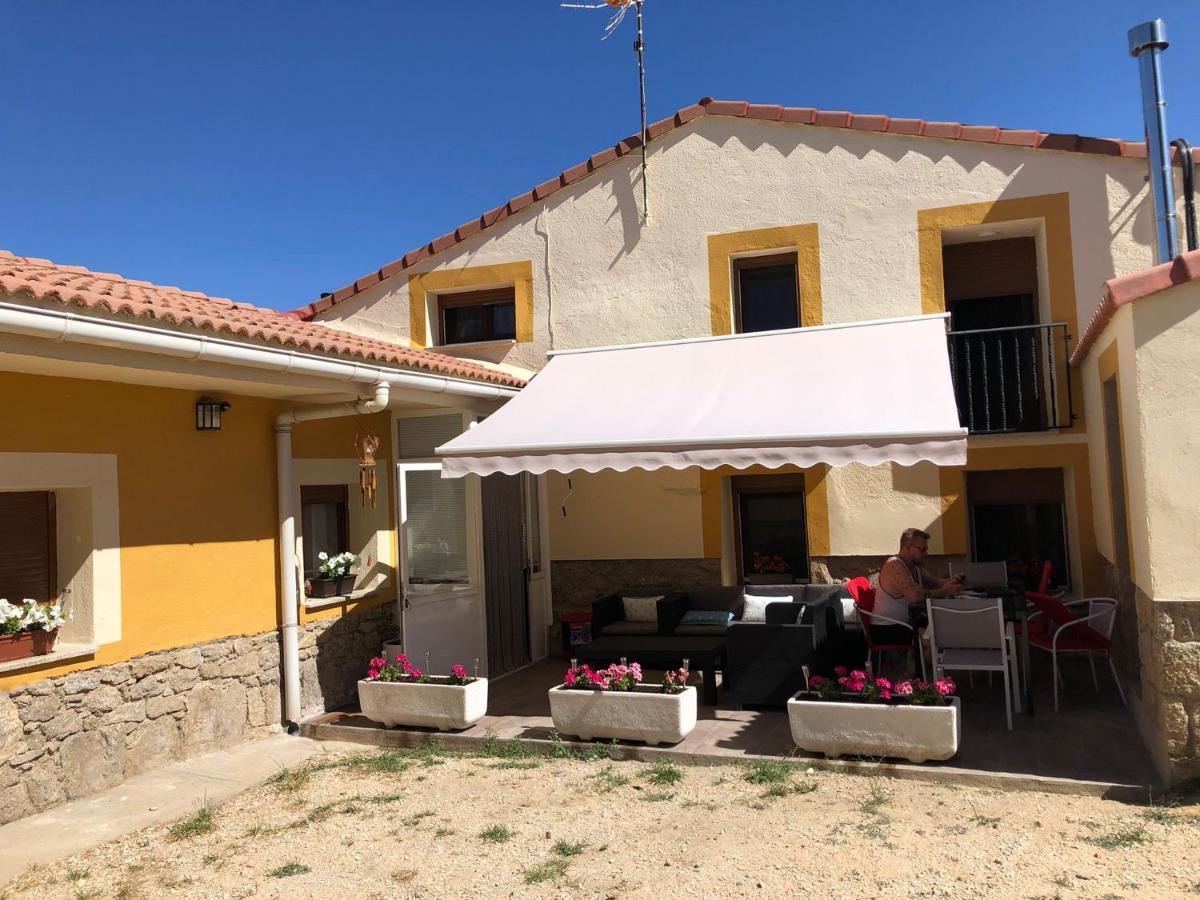 Casa Rural Los 7 Pinos De Gredos Navarredonda de Gredos Bagian luar foto