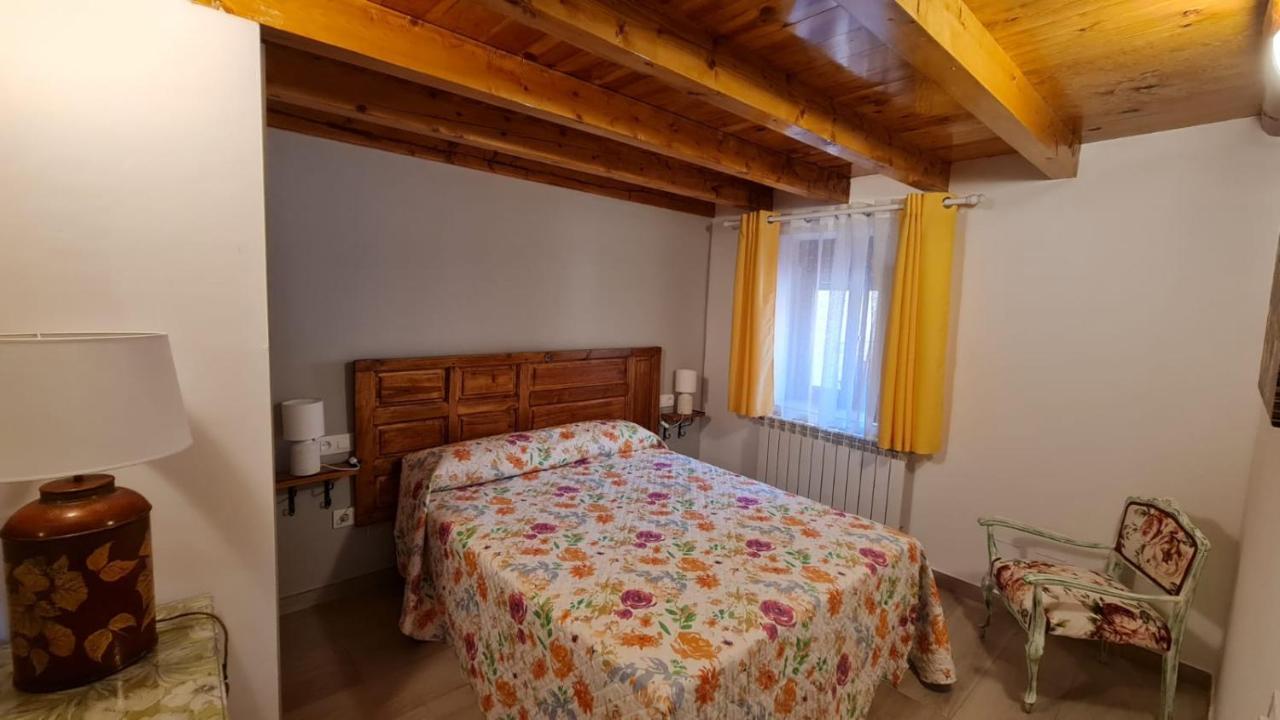 Casa Rural Los 7 Pinos De Gredos Navarredonda de Gredos Bagian luar foto